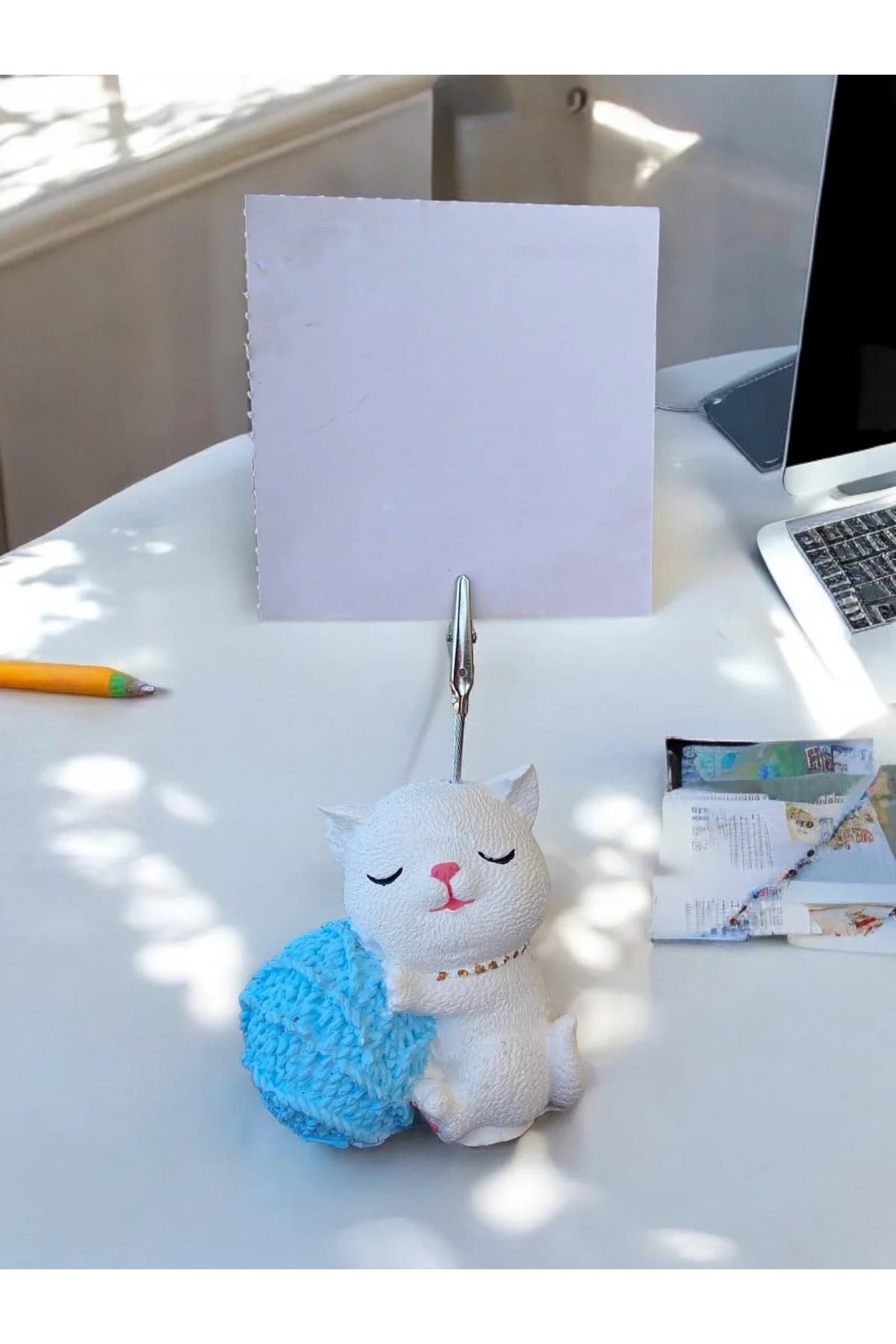 Mavi Yumak Tutan Oturan Kawaii Kedi Temalı Not Tutacağı Fotoğraf Tutacak Tutucu Ofis Seti Hediyelik - 1. görsel