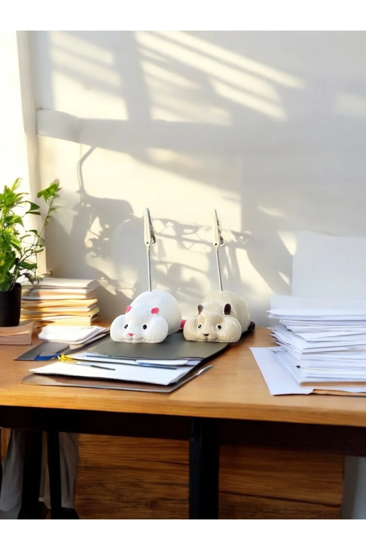 Yatan Kawaii Sevimli Beyaz Hamster Fotoğraf ve Not Tutucu - Ofis Masa Not Tutacağı - 1. görsel