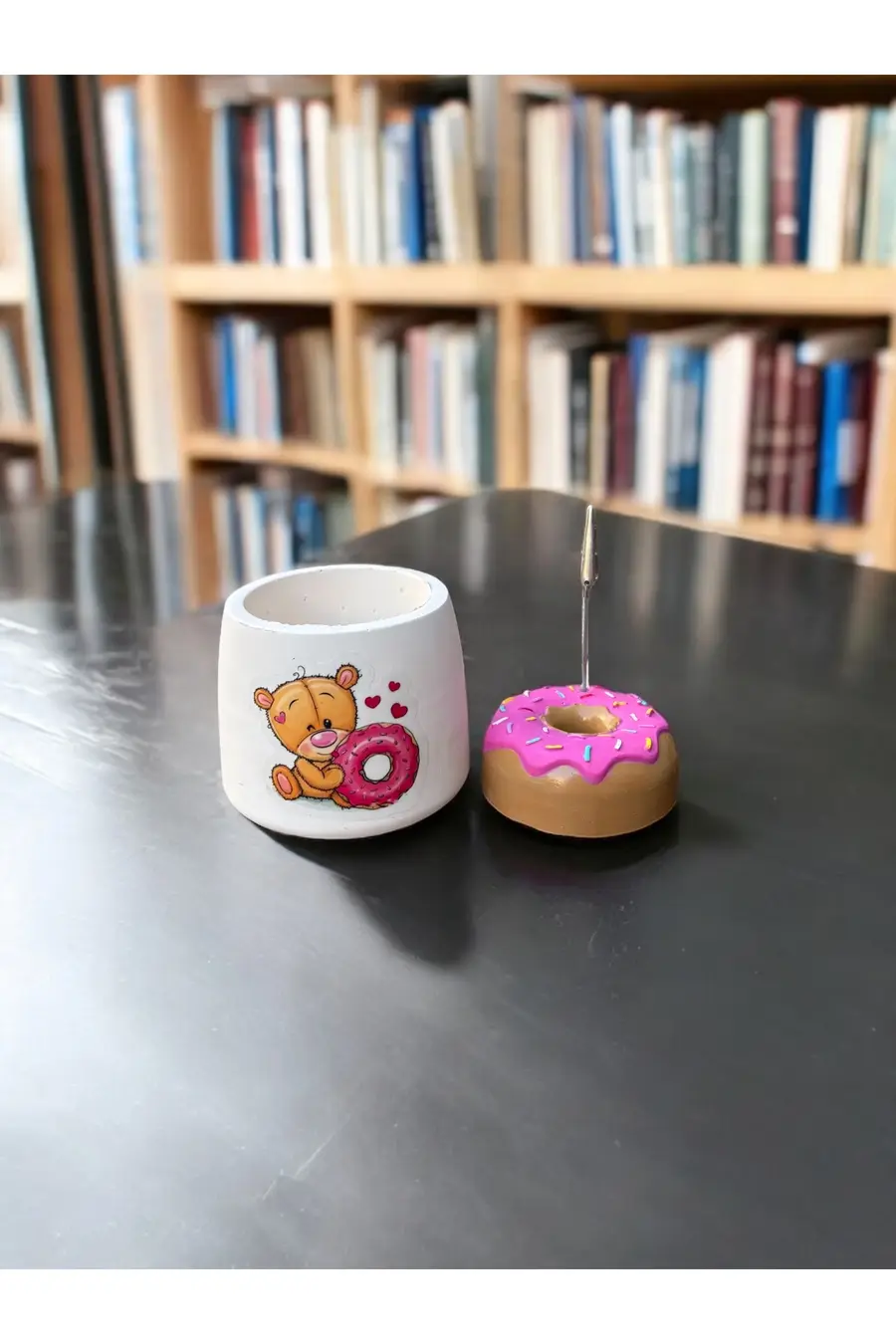 Donut Temalı Tutacak ve Kalemlik Fotoğraf Not Tutucu Ofis Masası Tutacak Hediyelik - 1. görsel