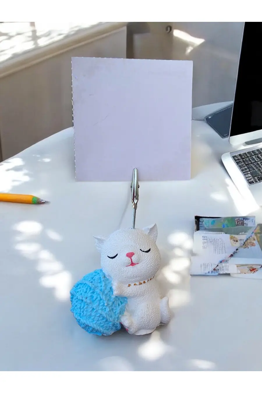Mavi Yumak Tutan Oturan Kawaii Kedi Temalı Not Tutacağı Fotoğraf Tutacak Tutucu Ofis Seti Hediyelik - 1. görsel
