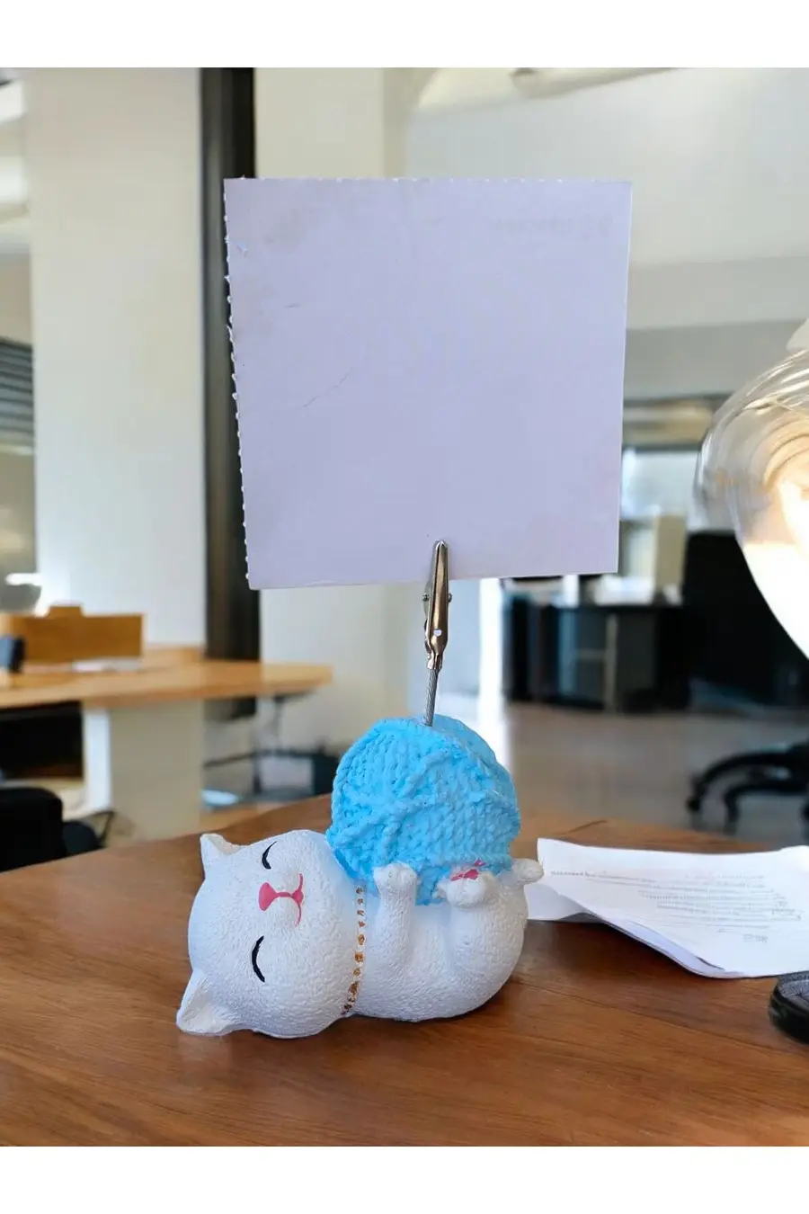 Mavi Yumak Tutan Oturan Kawaii Kedi Temalı Not Tutacağı Fotoğraf Tutacak Tutucu Ofis Seti Hediyelik - 1. görsel