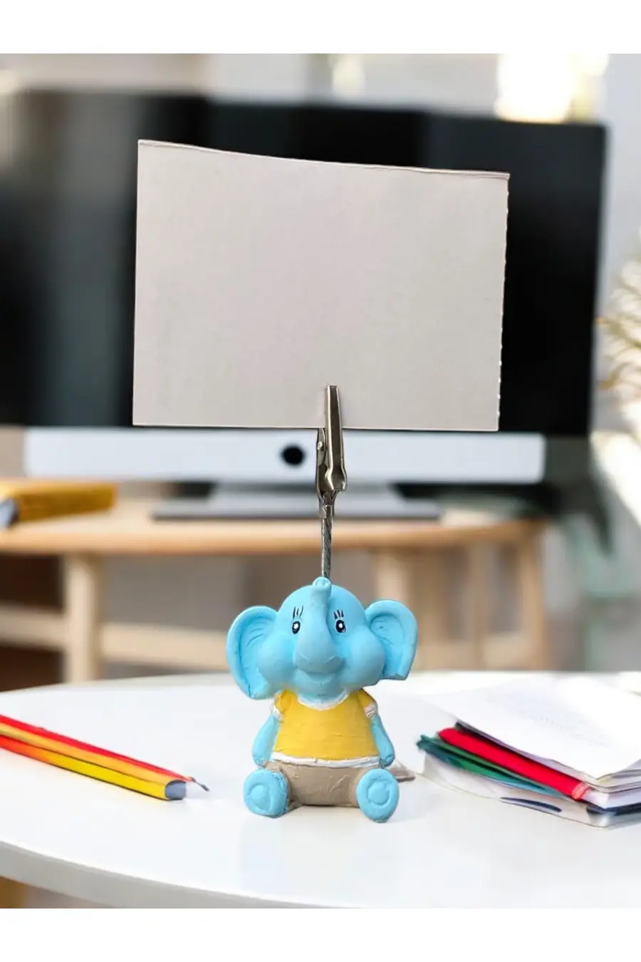 Minik Tatlı Kawaii Sarı Kıyafetli Yavru Fil Fotoğraf Not Tutacağı Ofis Masası Hediye Tutucu Tutacak - 1. görsel