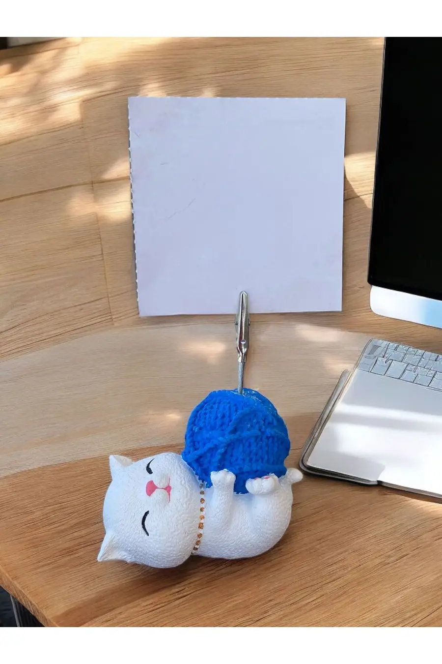 Saks Yumak Tutan Yatan Kawaii Kedi Temalı Not Tutacağı Fotoğraf Tutacak Tutucu Ofis Seti Hediyelik - 1. görsel