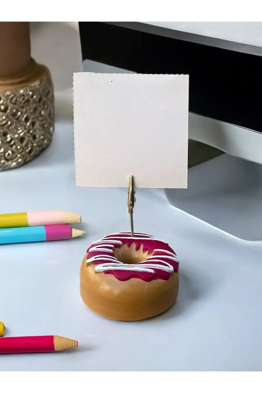 Vişne Pasta Süsü Desenli Donut Model Temalı Fotoğraf Not Tutacak Ofis Masası Not Tutacağı Hediyelik - 1. görsel